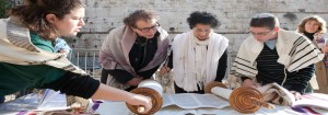 Women reading the Torah